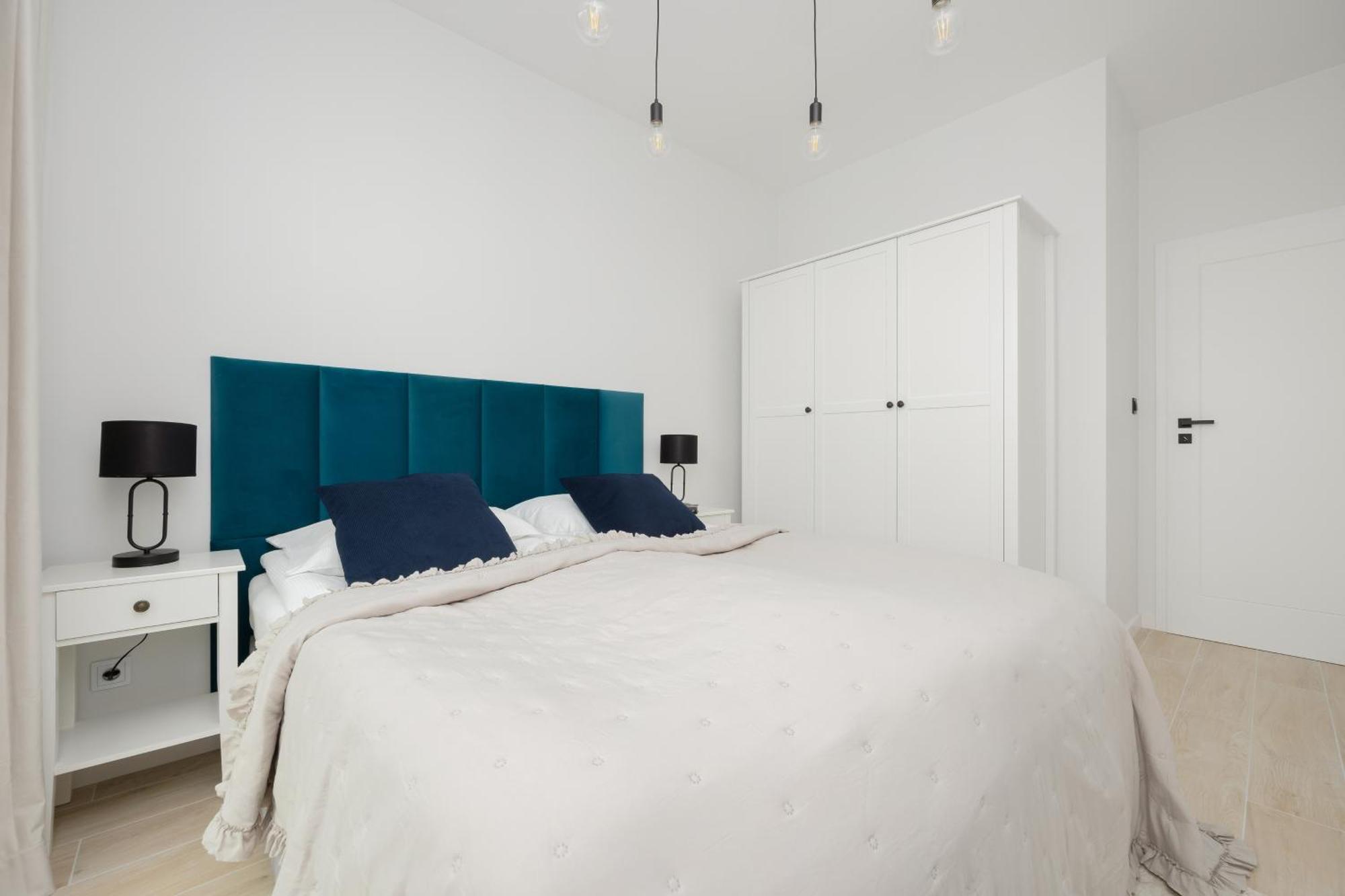 Stylish Apartments With Parking By Noclegi Renters Варшава Экстерьер фото